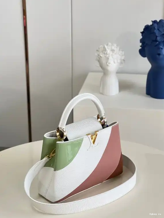 LOUIS CAPUCINES VUITTON BB 0318