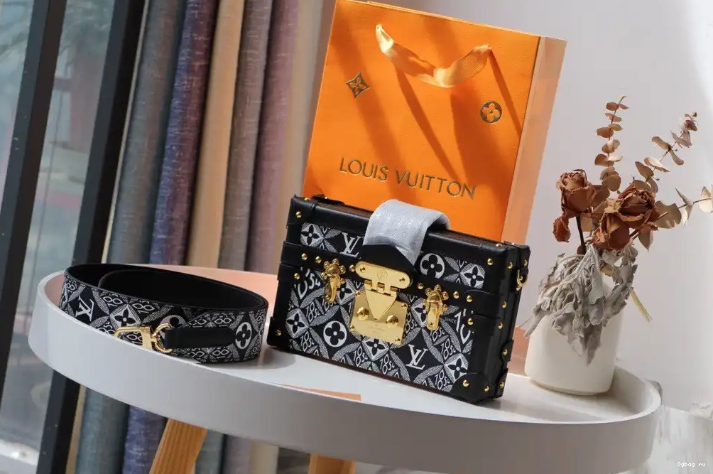 1854 SINCE MALLE VUITTON PETITE LOUIS 0318